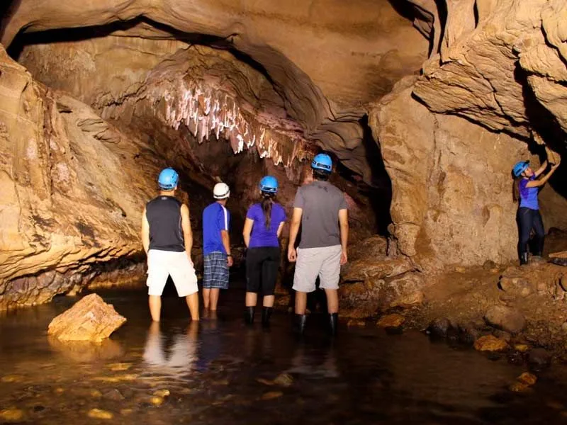 VENADO CAVES