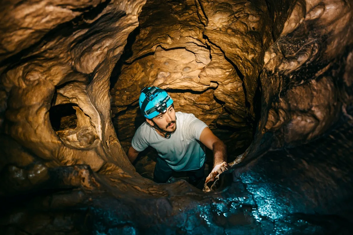 VENADO CAVES