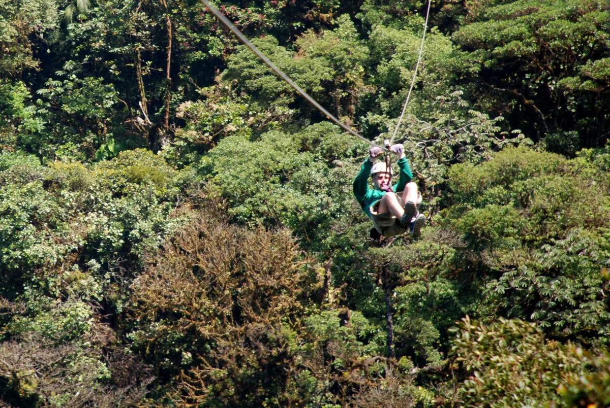 ZIPLINE SKY TREK