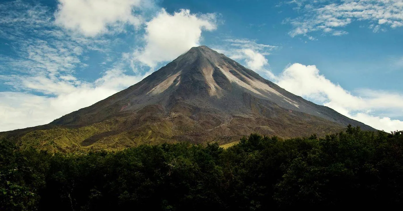 ARENAL VOLCANO HIKE